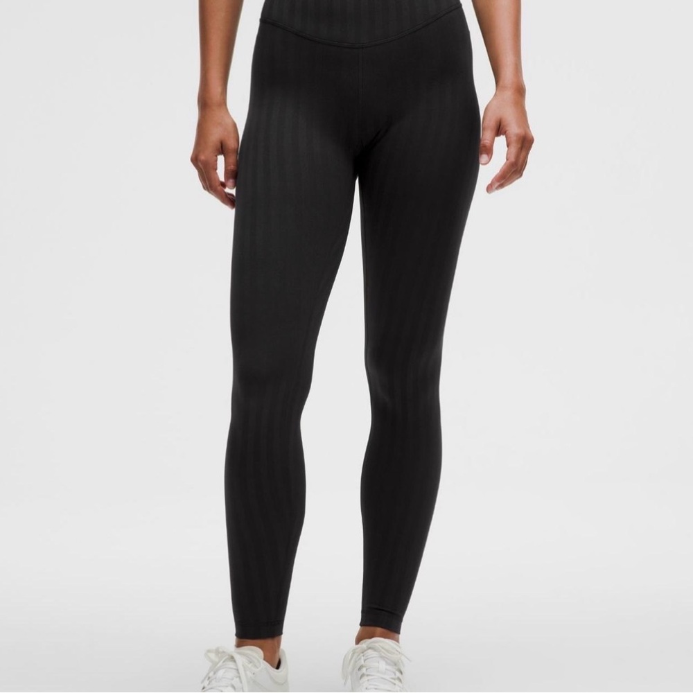 Wunder Under HR Tights - Picture 4 of 5